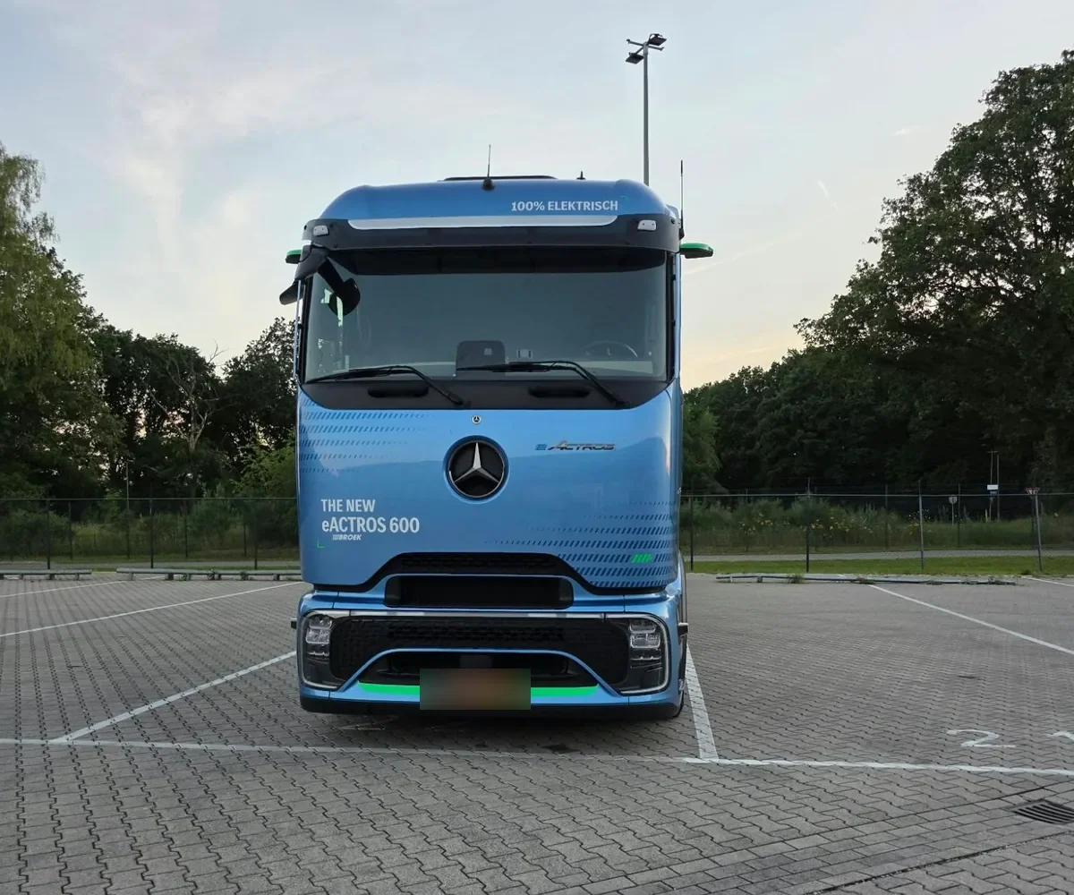 De eActros 600 van voren