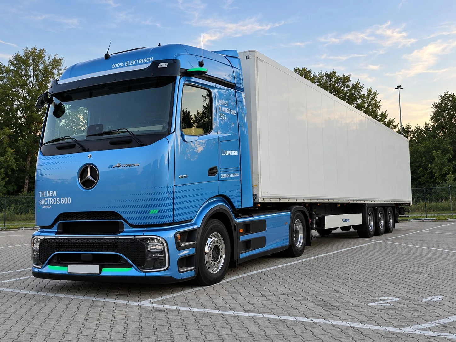 Gekoppeld aan een van onze trailers